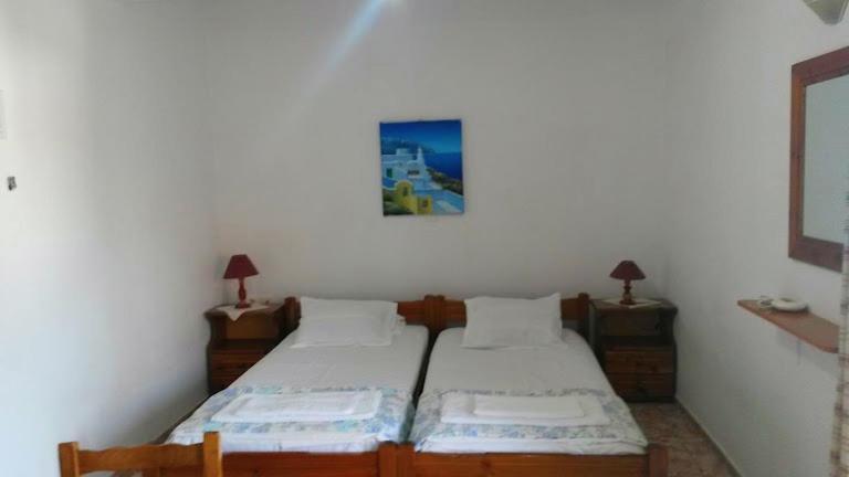 מירינה Kostas Studios Apartments - Ενοικιαζόμενα Δωμάτια Με Κουζινάκι מראה חיצוני תמונה