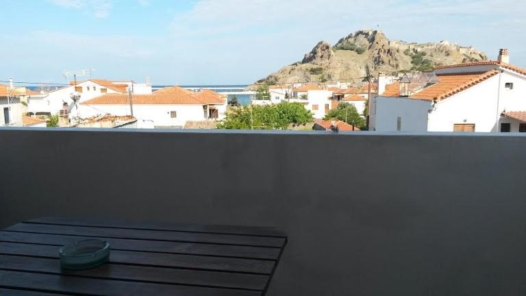 מירינה Kostas Studios Apartments - Ενοικιαζόμενα Δωμάτια Με Κουζινάκι מראה חיצוני תמונה