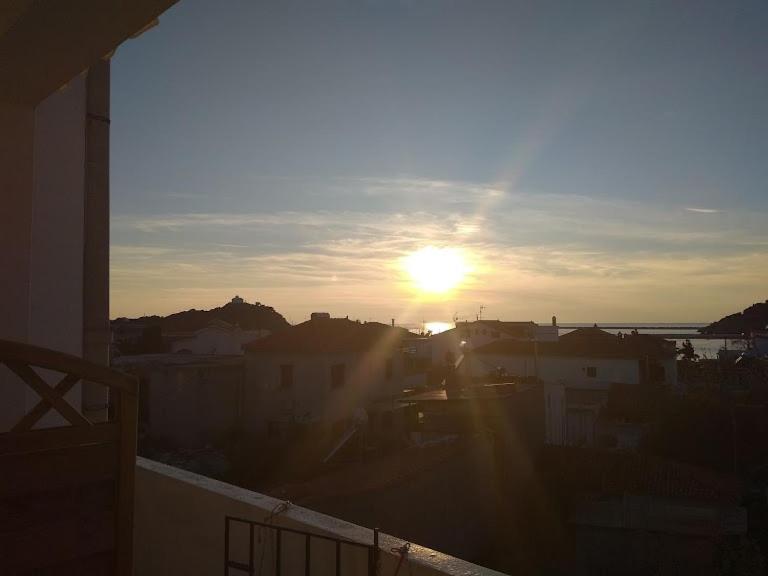 מירינה Kostas Studios Apartments - Ενοικιαζόμενα Δωμάτια Με Κουζινάκι מראה חיצוני תמונה