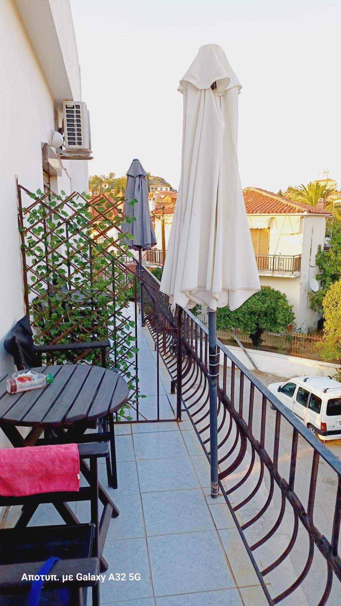 מירינה Kostas Studios Apartments - Ενοικιαζόμενα Δωμάτια Με Κουζινάκι מראה חיצוני תמונה