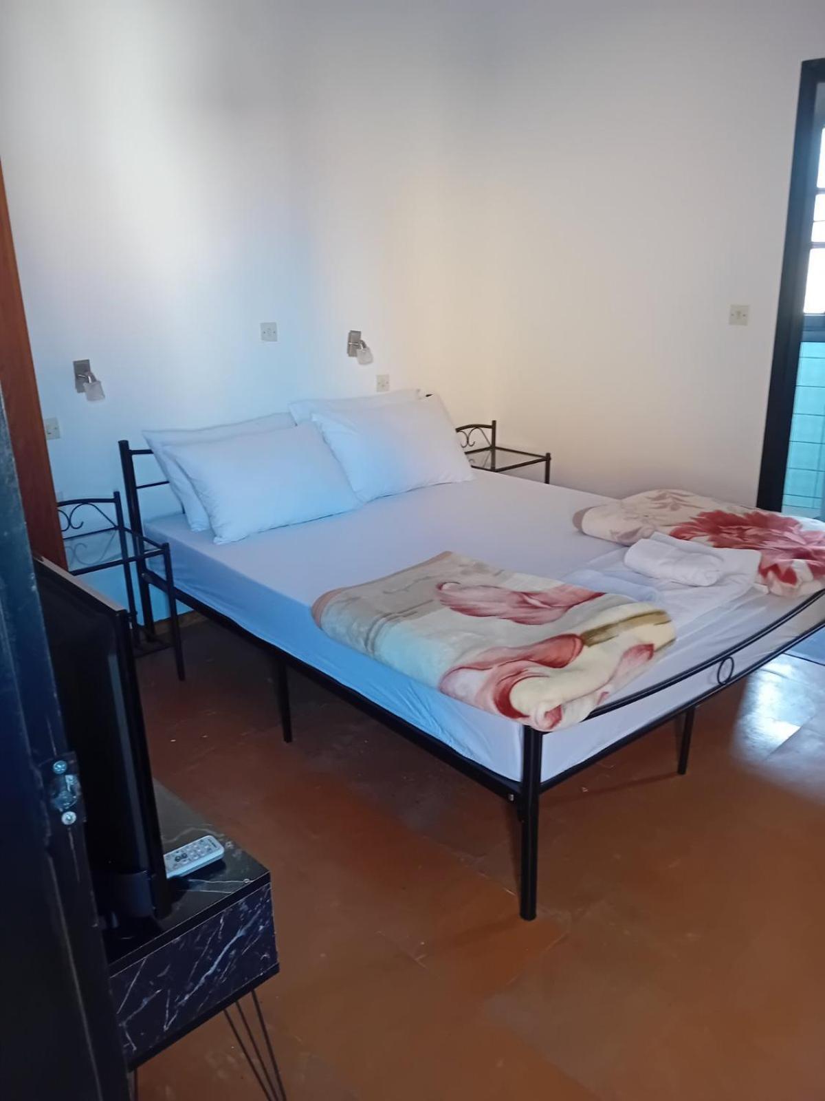 מירינה Kostas Studios Apartments - Ενοικιαζόμενα Δωμάτια Με Κουζινάκι מראה חיצוני תמונה